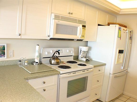 4th image of 2311 W Gulf Dr Unit 25