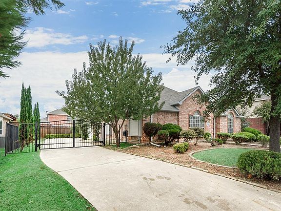 2nd image of 1023 Lauren Ln