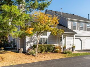 527 East Ave, Streamwood, IL