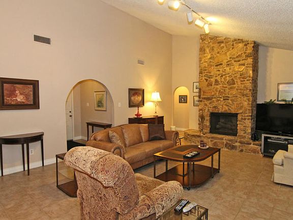 3rd image of 5205 Bromley Dr