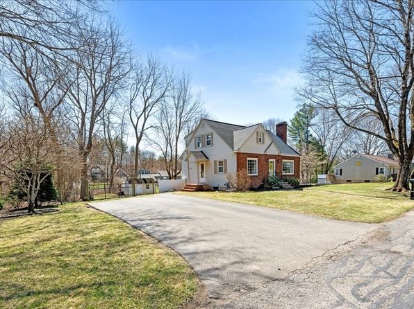 40 Irving St, Spencer, MA 01562