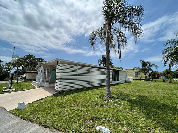 2nd image of 3236 Bay Oaks Dr