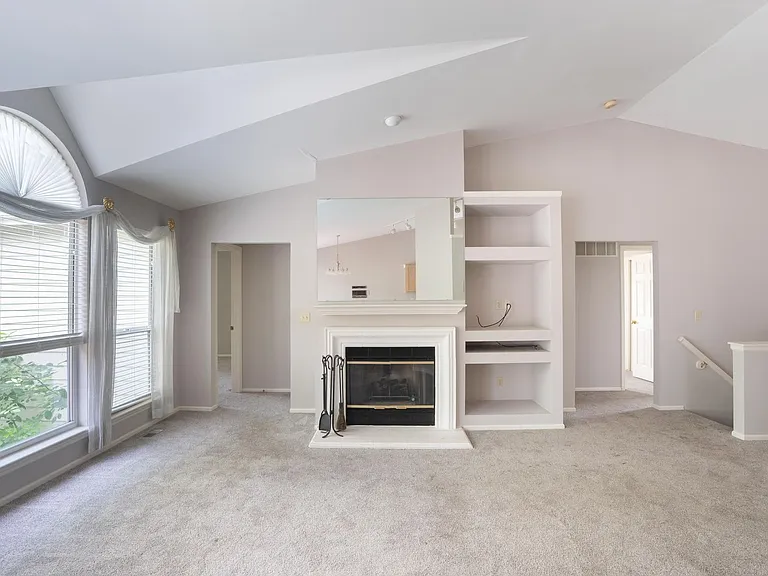 16944 Hickory Crest Dr — Photo 7