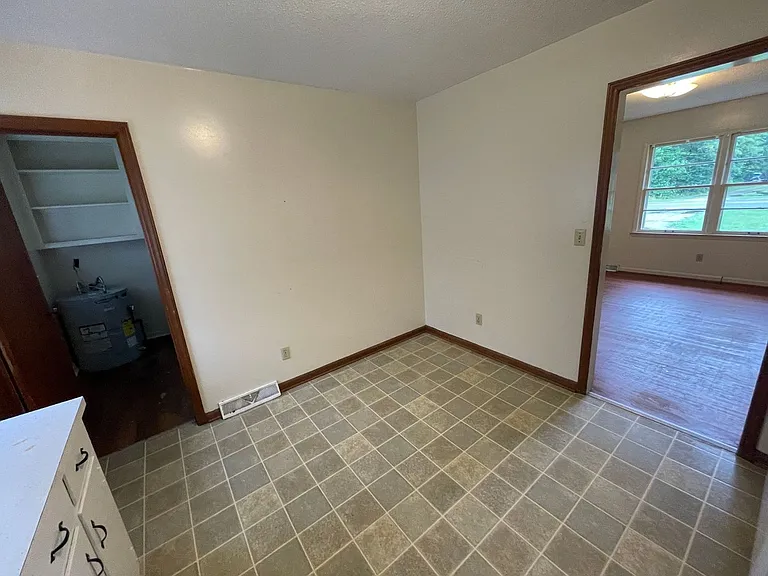 SHJ111-314 Davis Road — Photo 6