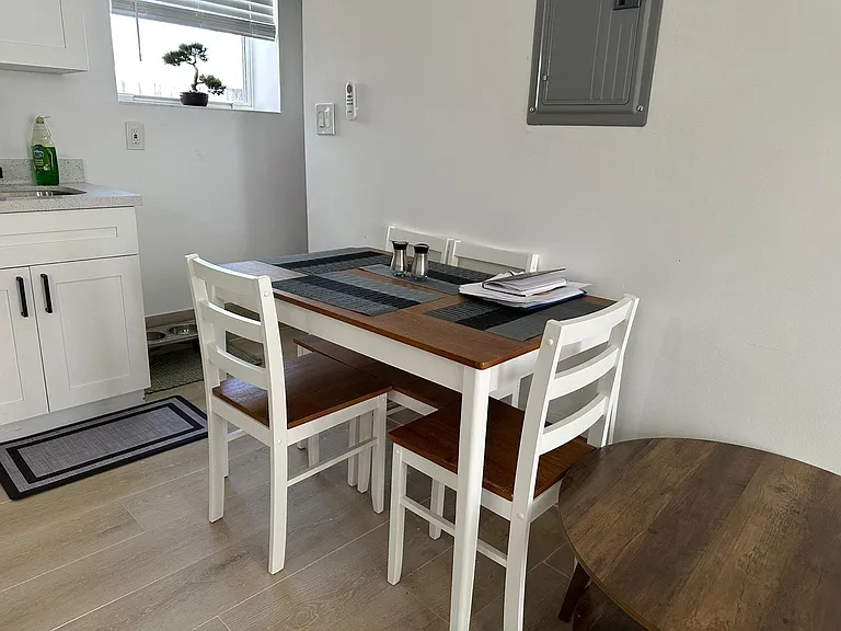 817 Tyler St #12 — Photo 8