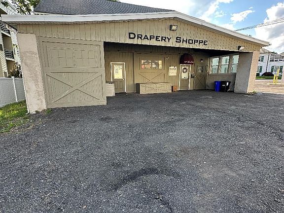 4th image of 51 N York Rd