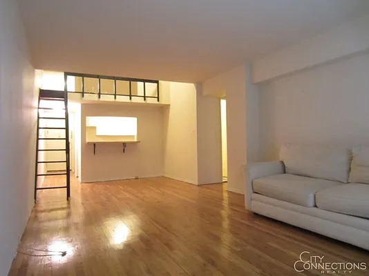 Rented by City Connections Realty | media 20