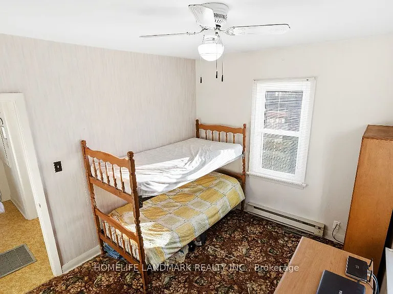 344 Nipigon St — Photo 16