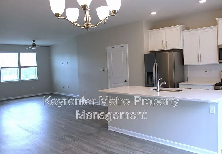 9818 Ruby Lockhart Blvd — Photo 10