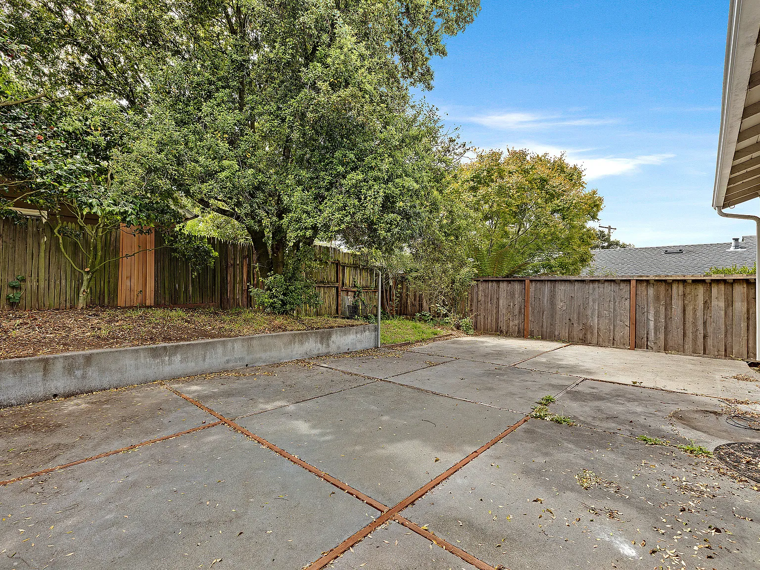 3 bed, 1313 sqft, $4,500 — Photo 4