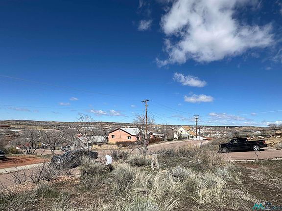 3rd image of 413 W Green Ave