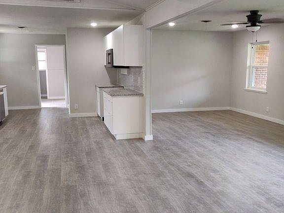 2nd image of 2109 Terbet Ln
