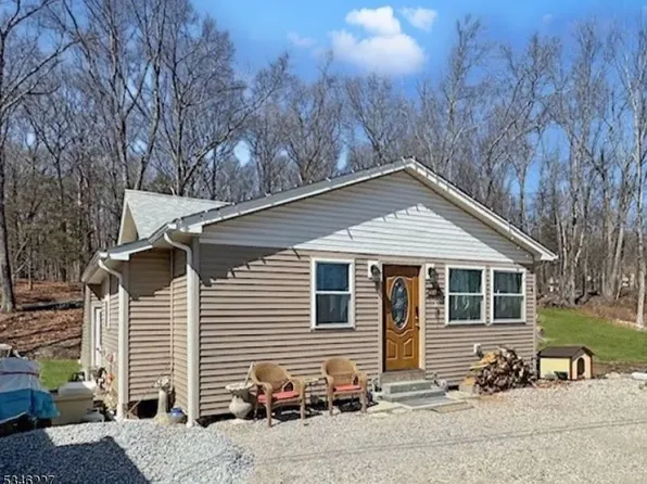 910 Oriole Trl, Newton, NJ 07860