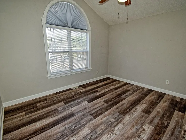 239 Tillamook Dr — Photo 20