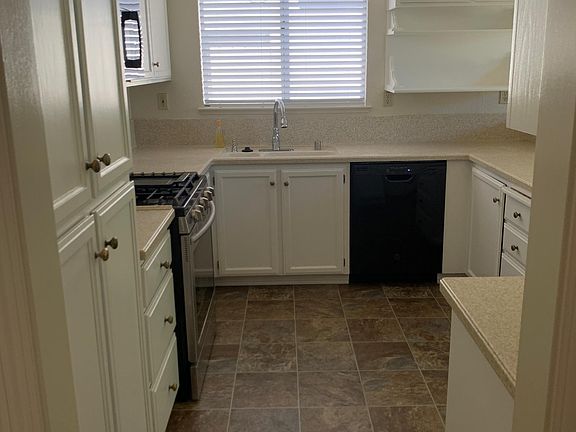 5th image of 712 Clifton Way