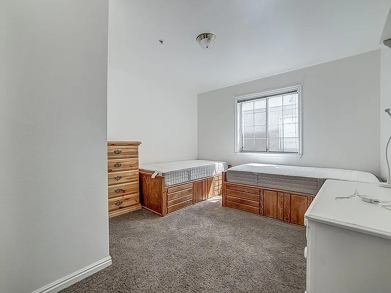 949 N University Ave #17 — Photo 9