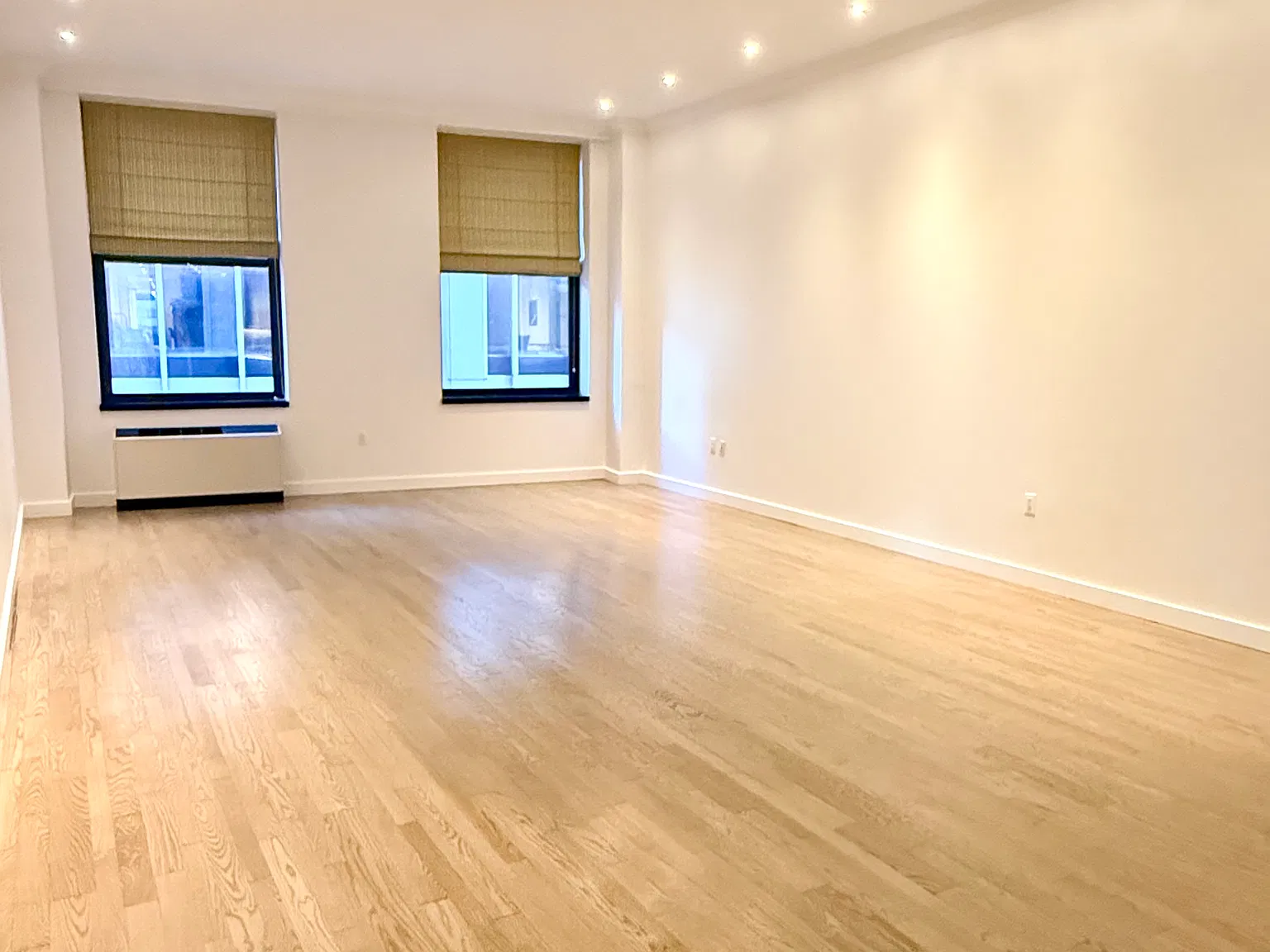 20 Pine St — Photo 2