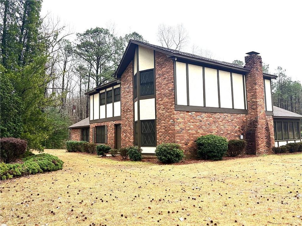 1st image of 765 Oakhurst Dr