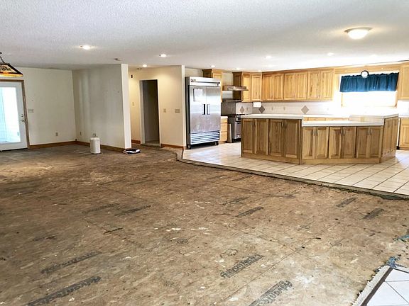 4th image of 15577 Monticello Dr