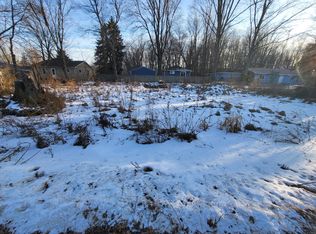 V/l Sylvester, Coloma, MI 49038