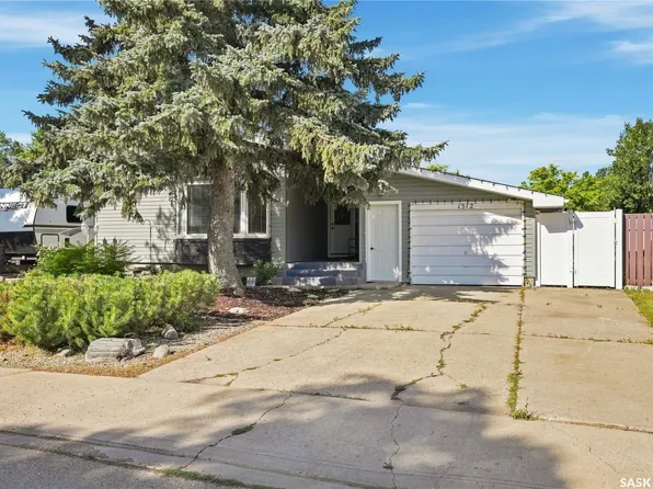 1312 King Crescent, Moose Jaw, SK S6H 3G2