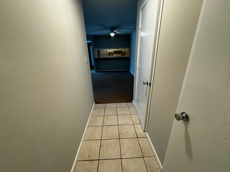 Coventry Court West Apartments — Photo 97