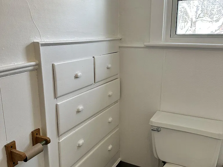 521 Adams St #5 — Photo 10