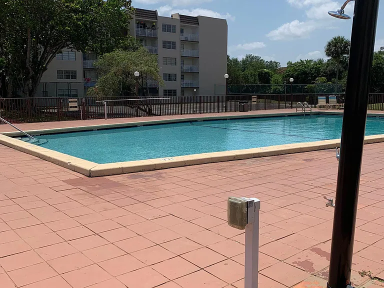 6950 Miami Gardens Dr #2211 — Photo 11