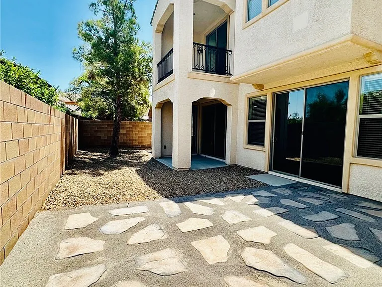 1220 Olivia Pkwy — Photo 32