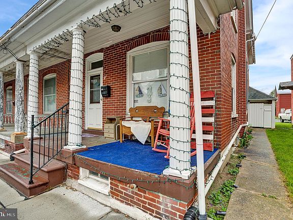 2nd image of 117 N Franklin St