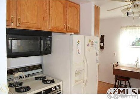 KitchenStove.jpg