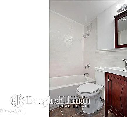 5th image of 230 E 52nd St APT 2E