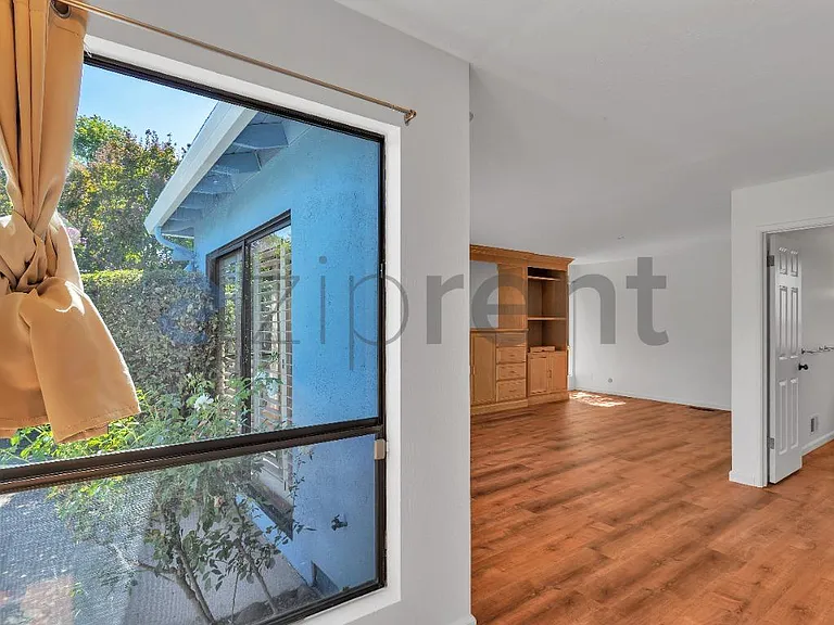 617 Hove Ct — Photo 42
