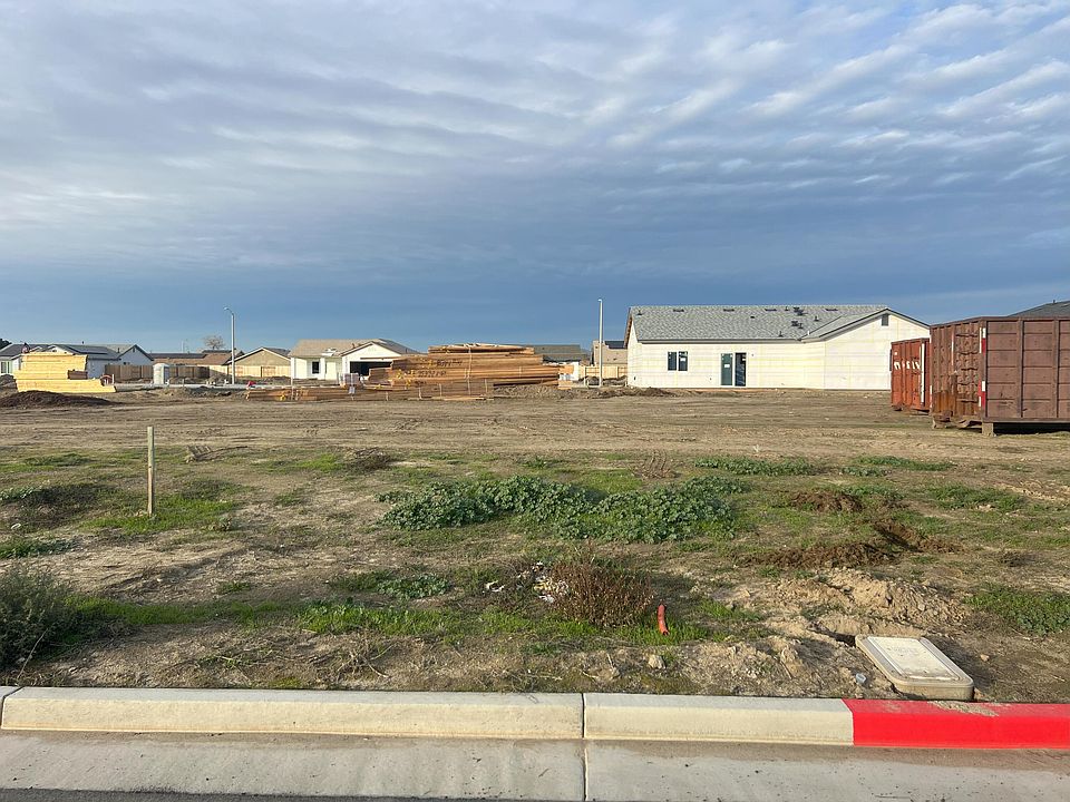 2nd image of 642 W Pin Oak Avenue