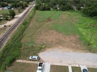 806 & 810 W 7th St, Cameron, TX 76520