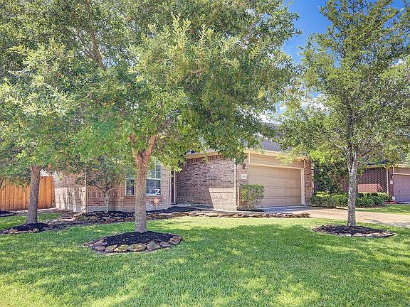 3rd image of 2701 Park Springs Dr