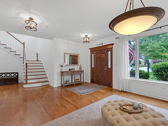 3rd image of 106 N Kenilworth Ave