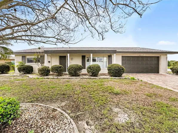 1806 El Rancho Dr, Sun City Center, FL 33573