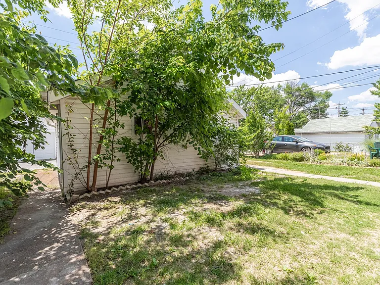 5736 Chippewa St — Photo 11