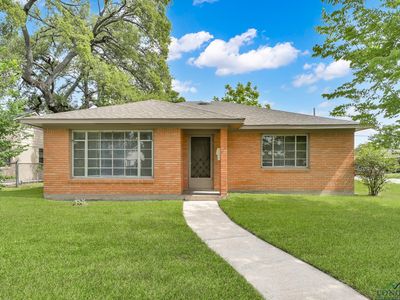 202 W Rocky Creek Rd, Houston, TX, 77076