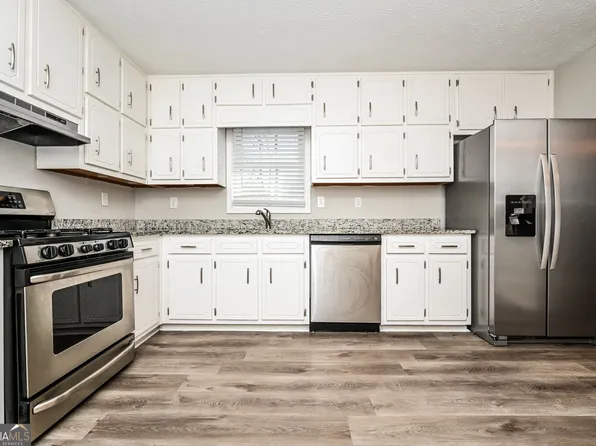 1005 Quail Dr, Stockbridge, GA 30281