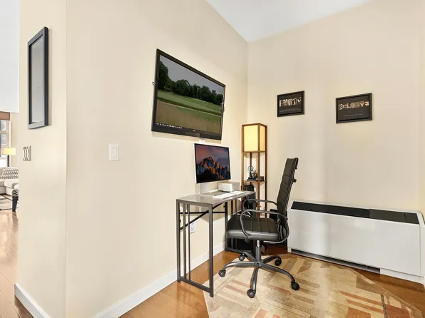 1600 Broadway image 7 of 8