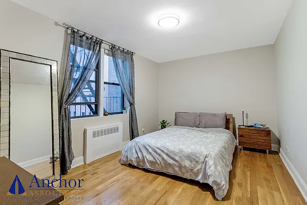 Rented by Anchor Associates | media 15