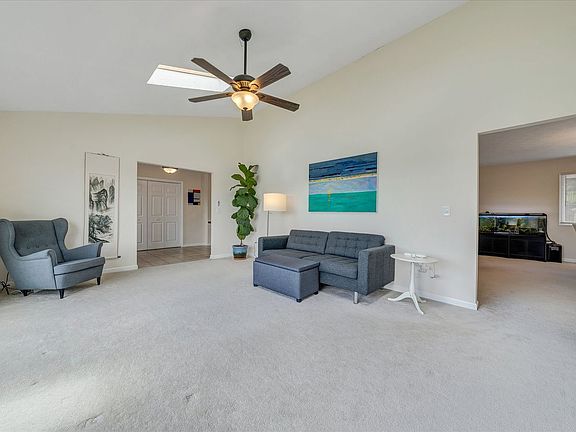 4th image of 504 Cedar Orchard Dr W