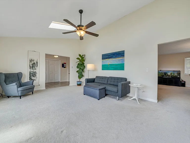 504 Cedar Orchard Dr W — Photo 4