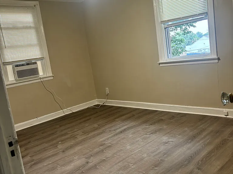 4237 Ferne Blvd #2 — Photo 5
