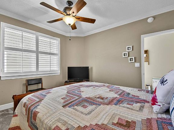 5th image of 80 Surfview Dr