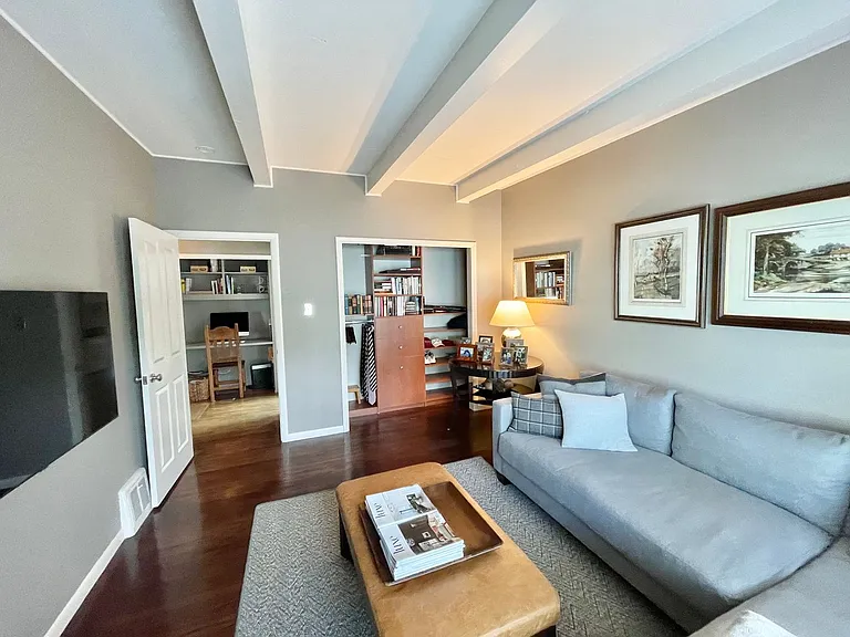 367 Roosevelt Way — Photo 21