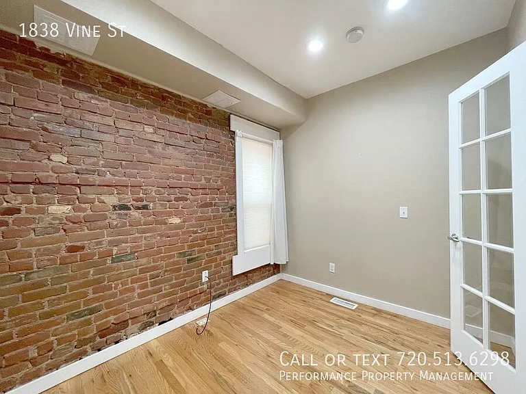 1838 Vine St — Photo 10