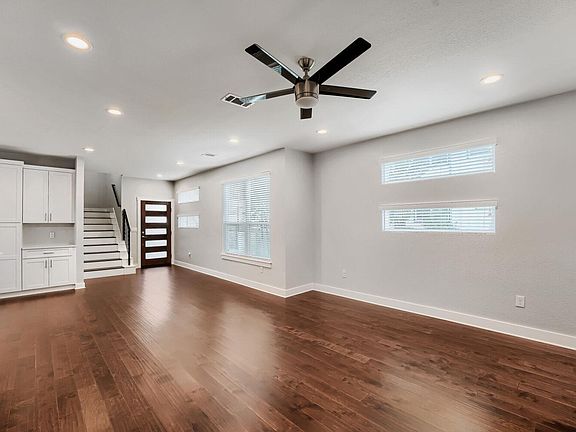 5th image of 1126 Lott Ave #B